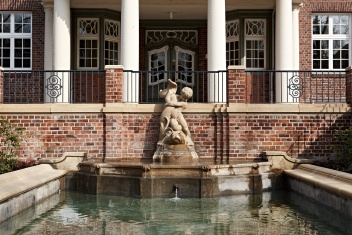 Fountain at the Altona Children's Hospital